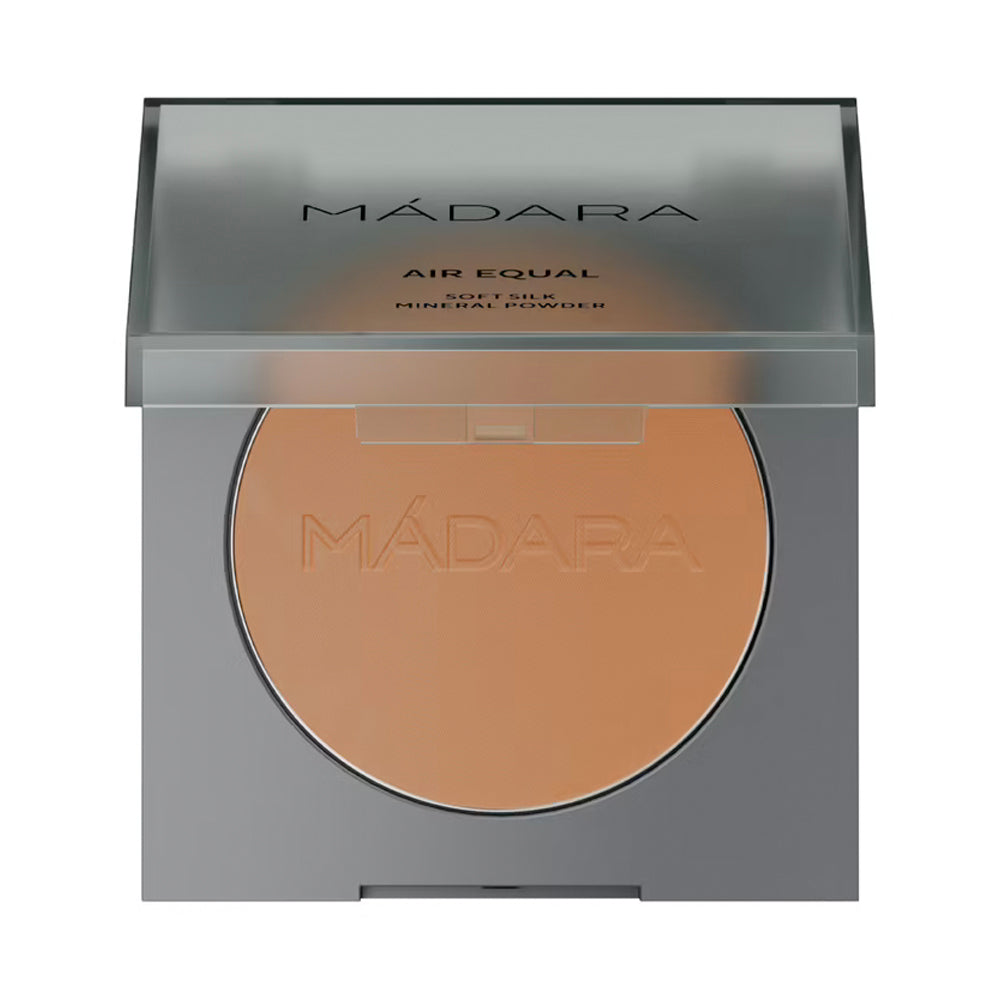 Mádara • Air Equal - Soft Silk Mineral Powder / Poudre minérale effet soie