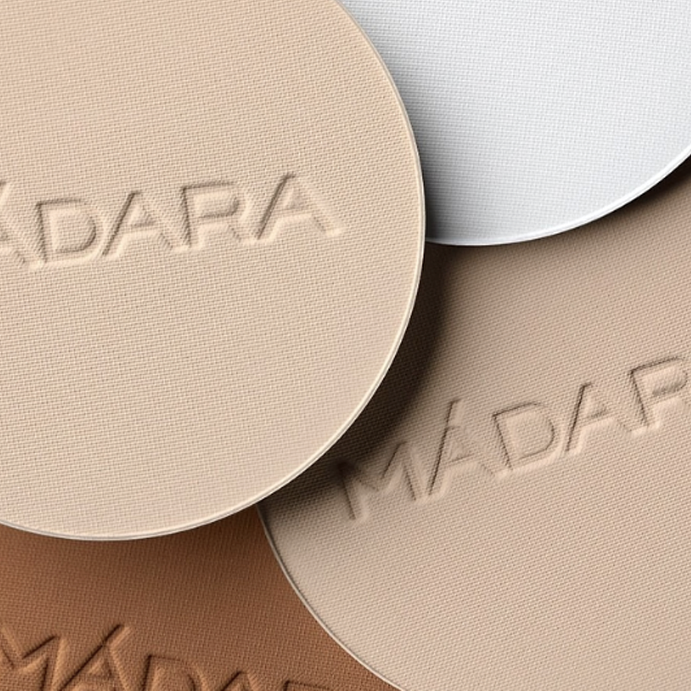 Mádara • Air Equal - Soft Silk Mineral Powder / Poudre minérale effet soie