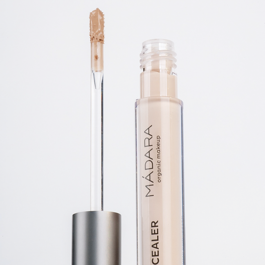 Mádara • The Concealer - Luminous Perfecting Concealer / Correcteur Perfecteur de Lumière / Anticerne